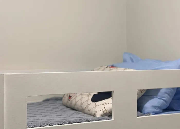 Novaliches Quezon Hide And Chill Suites, Vine Manila