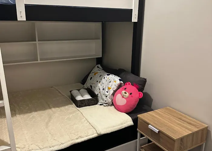 Novaliches Quezon Hide And Chill Suites, Vine